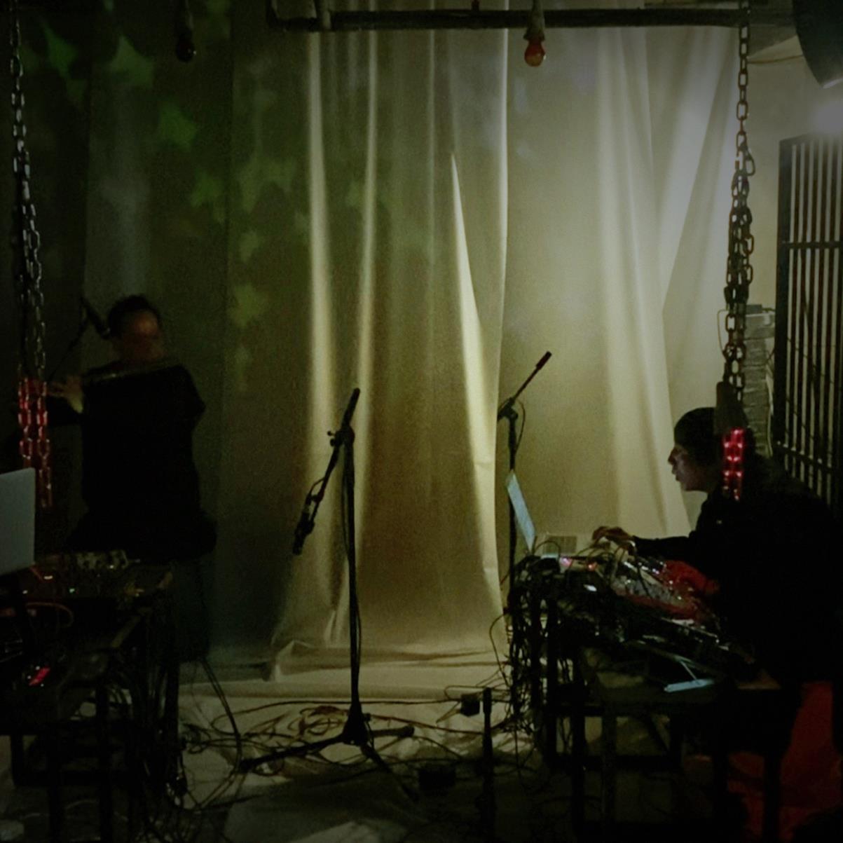 유홍 (대금 / 왓와이 아트)